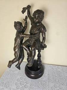 lot 47 image: Maitland Smith Bronze Statue - Grouping of Two Children