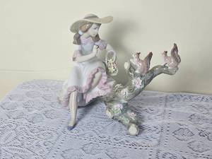 lot 271 image: Lladro Figure  Springtime Friend