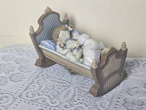 lot 272 image: Lladro Figure  RockA Bye Bady