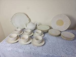 lot 280 image: Belleek Limpet Tea Service Irish Porcelain