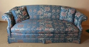 lot 327 image: Drexel Asian Influence Single Cushion Sofa