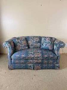 lot 328 image: Drexel Asian Influence Single Cushion Loveseat