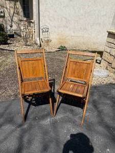 lot 738 image: Old Wooden Folding Church Chairs, pair