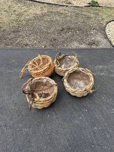 lot 748 image: Big Chunky Hanging Planter Baskets, 4