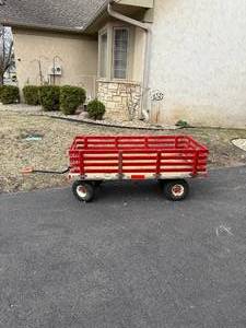lot 741 image: Giant Wooden Red Wagon - 50 x 25