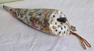 lot 652 image: Breathtaking Vintage Chinese Painted Ceramic Hat Pin Holder with Pins