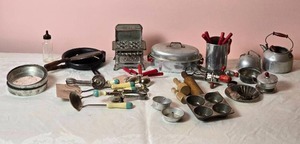 lot 780 image: Awesome Vintage Childrens Toy Kitchen Implement Collection