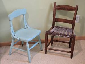 lot 772 image: Vintage Childs Chair Pair