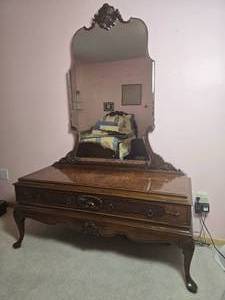 lot 32 image: Breathtaking Carved Antique Burlwood Surface Art Deco Vanity