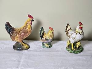 lot 767 image: Vintage Handpainted Chicken Ceramics - (3)