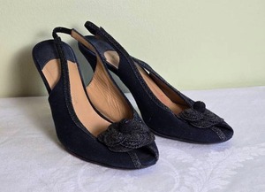 lot 80 image: CHANEL Designer Sling Back Heels - Size 37