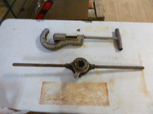 lot 69 image: 2 Pipe Tools