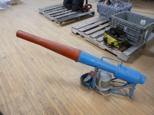 lot 72 image: Scare-Away Single Bang LP Gas-Powered Cannon