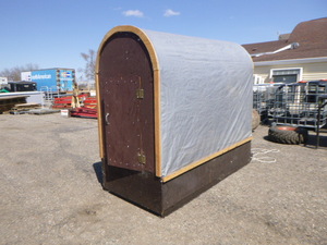 lot 96 image: 2 Man Spear HouseFish House