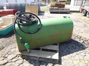 lot 98 image: 150 Gallon Gas Tank