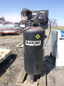 lot 100 image: Black Max 60 Gallon Air Compressor