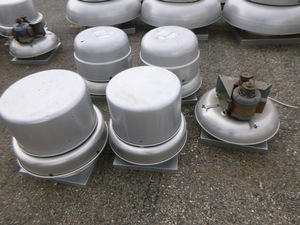 lot 112 image: 5 Roof Fans
