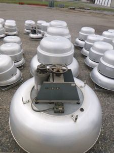 lot 115 image: 4 Roof Fans