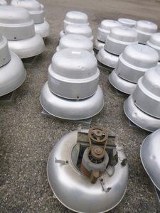 lot 116 image: 5 Roof Fans