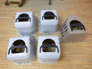 lot 135 image: 5 Nesting Boxes with Perch