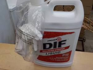 lot 5 image: Gallon Zinsser DIF Wallpaper Stripp...