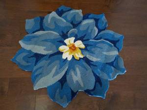 Plow and Hearth Flower Shaped Indoo...