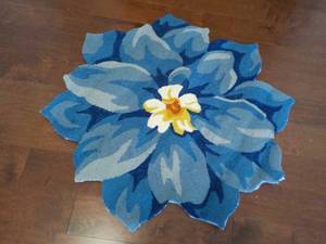 lot 8 image: Plow and Hearth Flower Shaped Indoo...