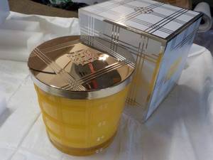 lot 9 image: HomeworX Limoncello Cupcake Scented...