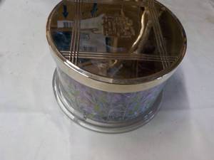 lot 11 image: HomeworX Lavendar Vanilla 4 Wick Sc...