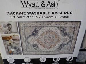 lot 41 image: Wyatt and Ash Machine Washable 5 ft...