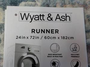 lot 45 image: Wyatt and Ash Machine Washable 24 x...