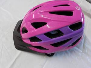 lot 78 image: Childs Bike Helmet...