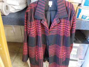 lot 91 image: J. Jill Size 4X Plaid Coat and Skir...