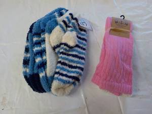 lot 97 image: Ladies 7 pair Socks...