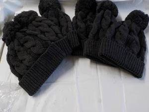 lot 131 image: 6 ct Cable Knit Hats...