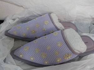 lot 139 image: Free People size 8 shoes...