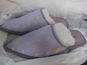 lot 140 image: Free People size 8 shoes...