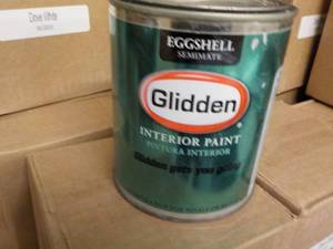lot 156 image: 8 qts Glidden Paint- your choice of...