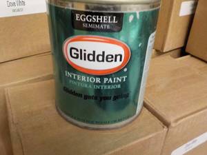 lot 157 image: 8 qts Glidden Paint- your choice of...