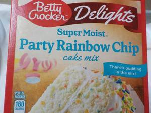 lot 227 image: 6 ct Betty Crocker Delights Party R...