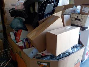 lot 282 image: Pallet of Overstock, Unclaimed from...