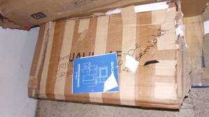 lot 14 image: desk broken mirror...