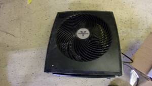 lot 39 image: vornado fan tested and works...
