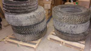 lot 70 image: 6 tires for semi or semi trailer so...