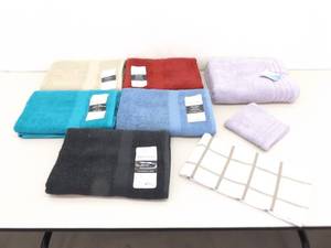 lot 30 image: Lot of NEW WITH TAGS Bath Towels etc.