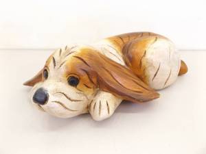 lot 33 image: Vintage 15 Wood Carved Basset Hound Dog