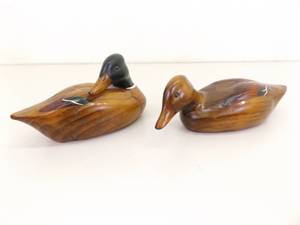 lot 34 image: 2 Vintage Wood Carved Gene Malin Signed Duck Decoys 