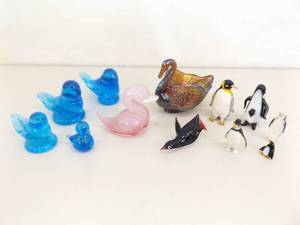 lot 37 image: Lot of Small Glass etc. Penguin, Swan, etc. Collectible Bird Figurines