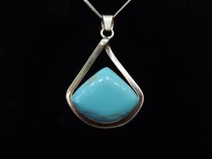 .925 Sterling Silver Howlite Cabochon Pendant Necklace
