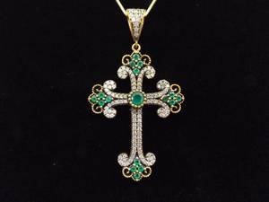 lot 52 image: .925 Sterling Silver Gothic Emerald Crystal Vermeil Pendant Necklace